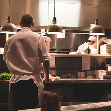 Formazione alimentaristi e HACCP: cosa cambia nel 2025? Rispondiamo alle domande